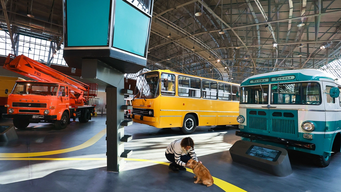 Конка, Ikarus и беспилотный электробус- как устроен новый Музей транспорта Москвы обложка