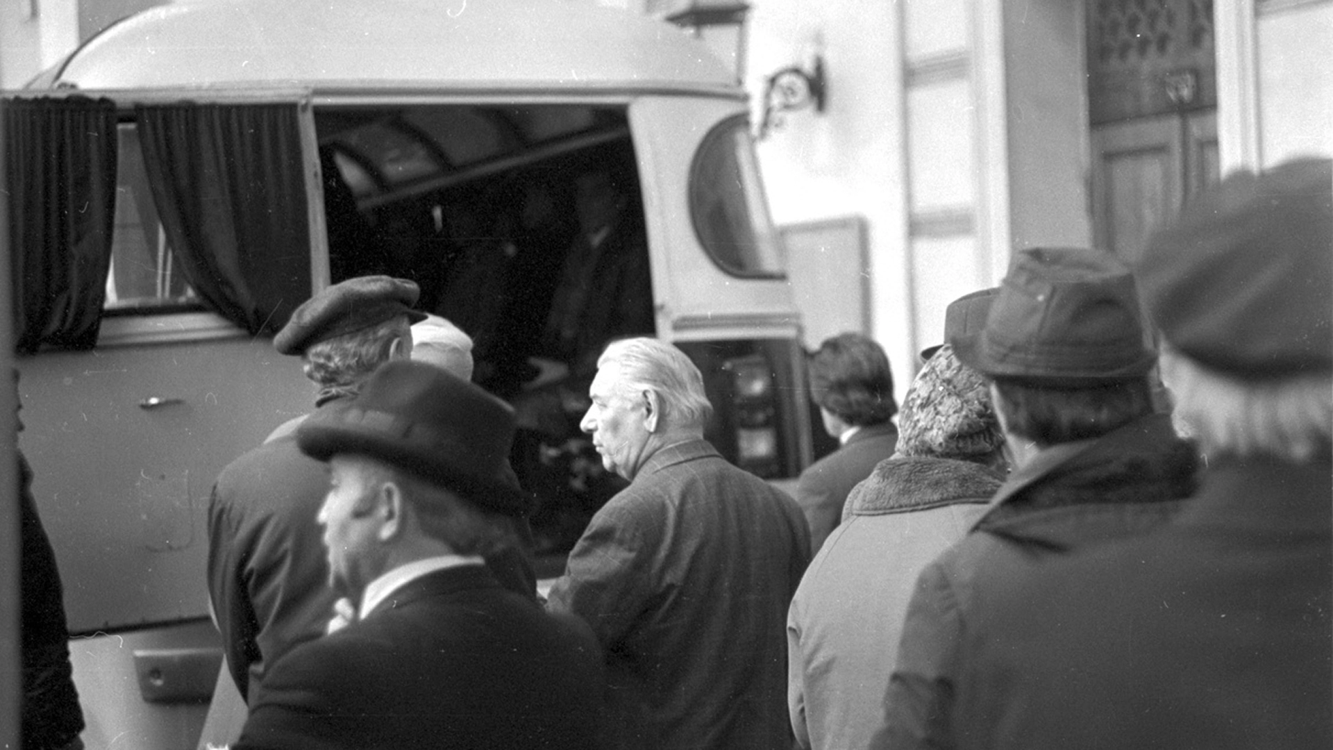Москва, СССР, - 29 октября 1984- церемония прощания с прахом Федора Шаляпина