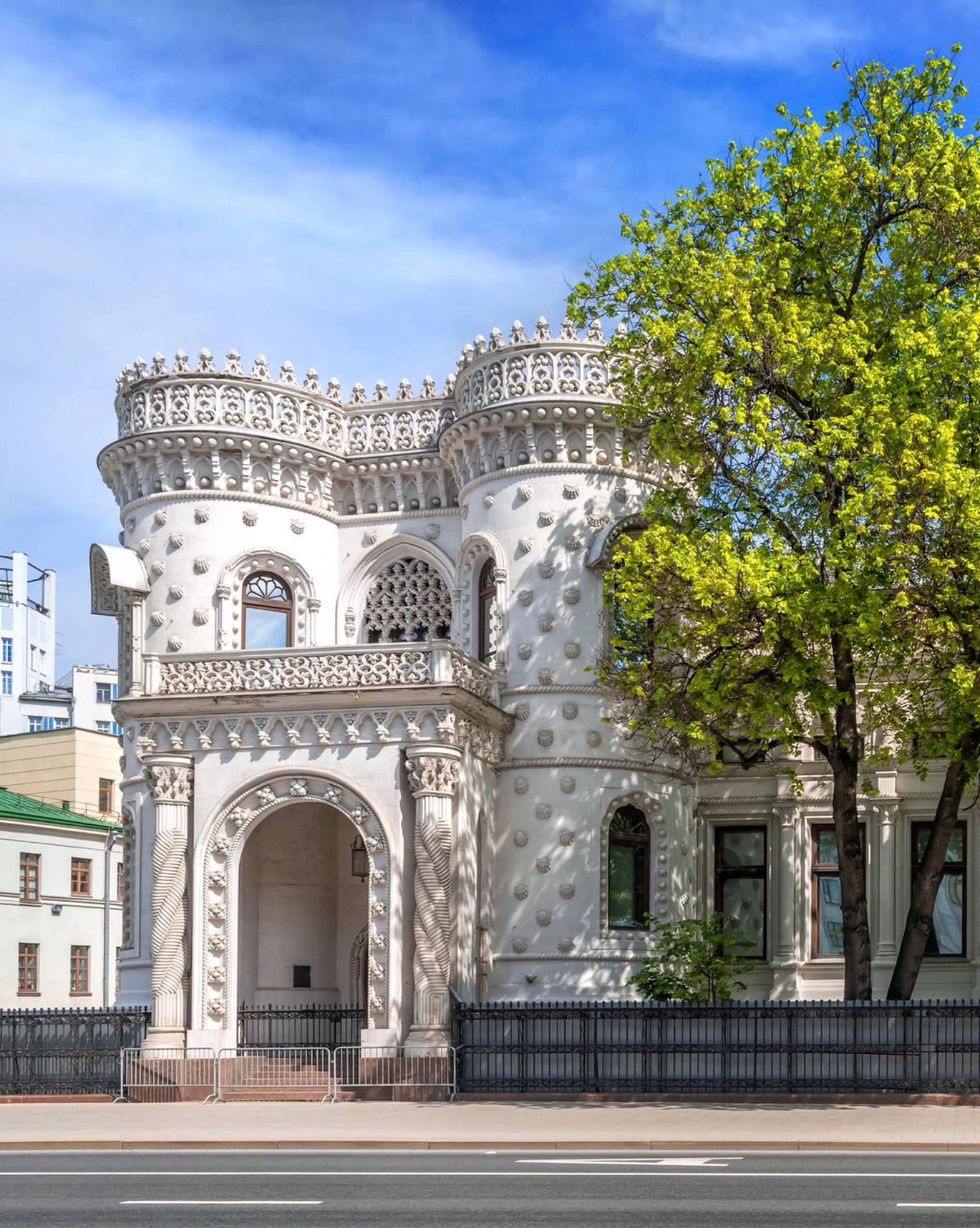 Необычные дома Москвы