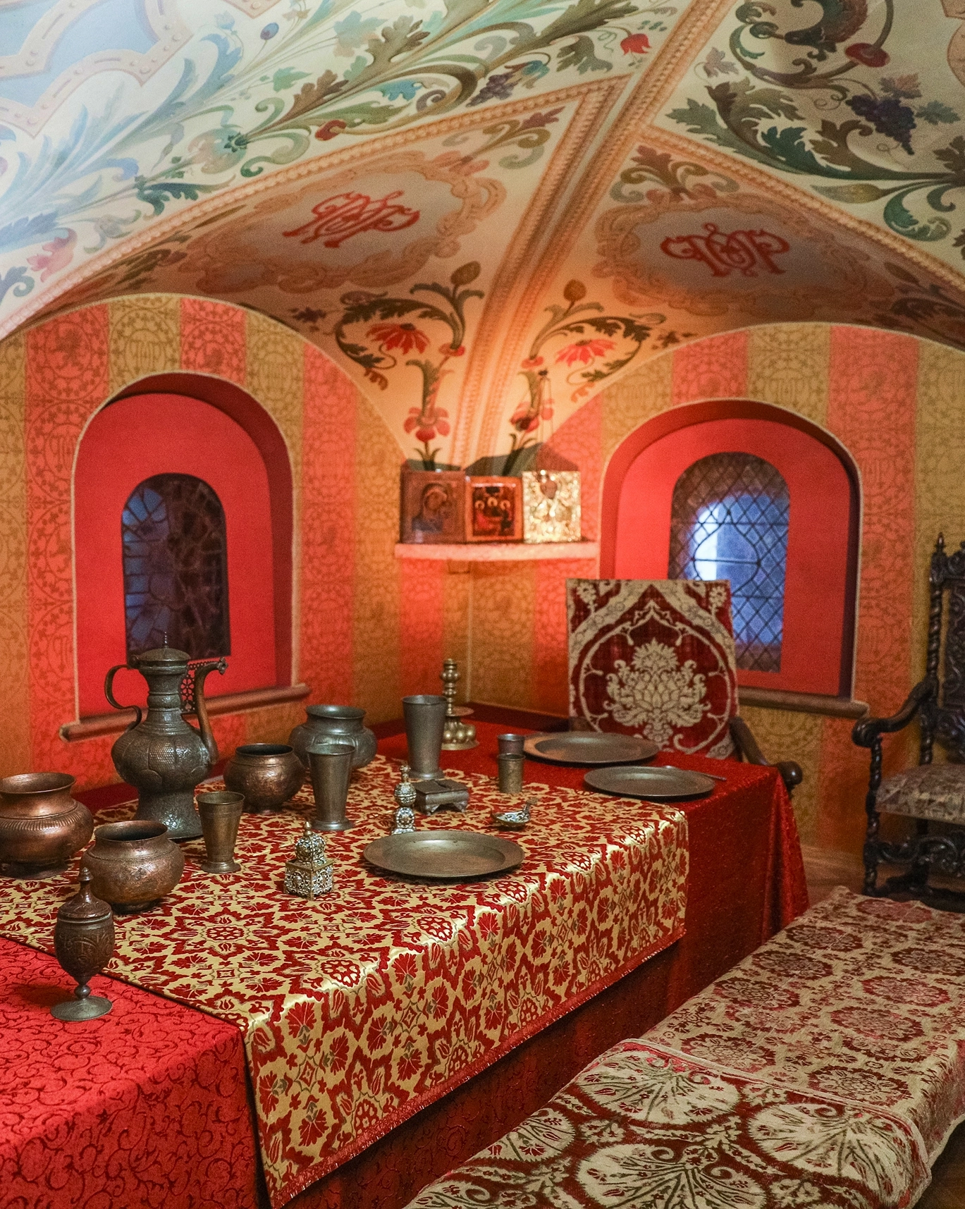 Палаты бояр Романовых