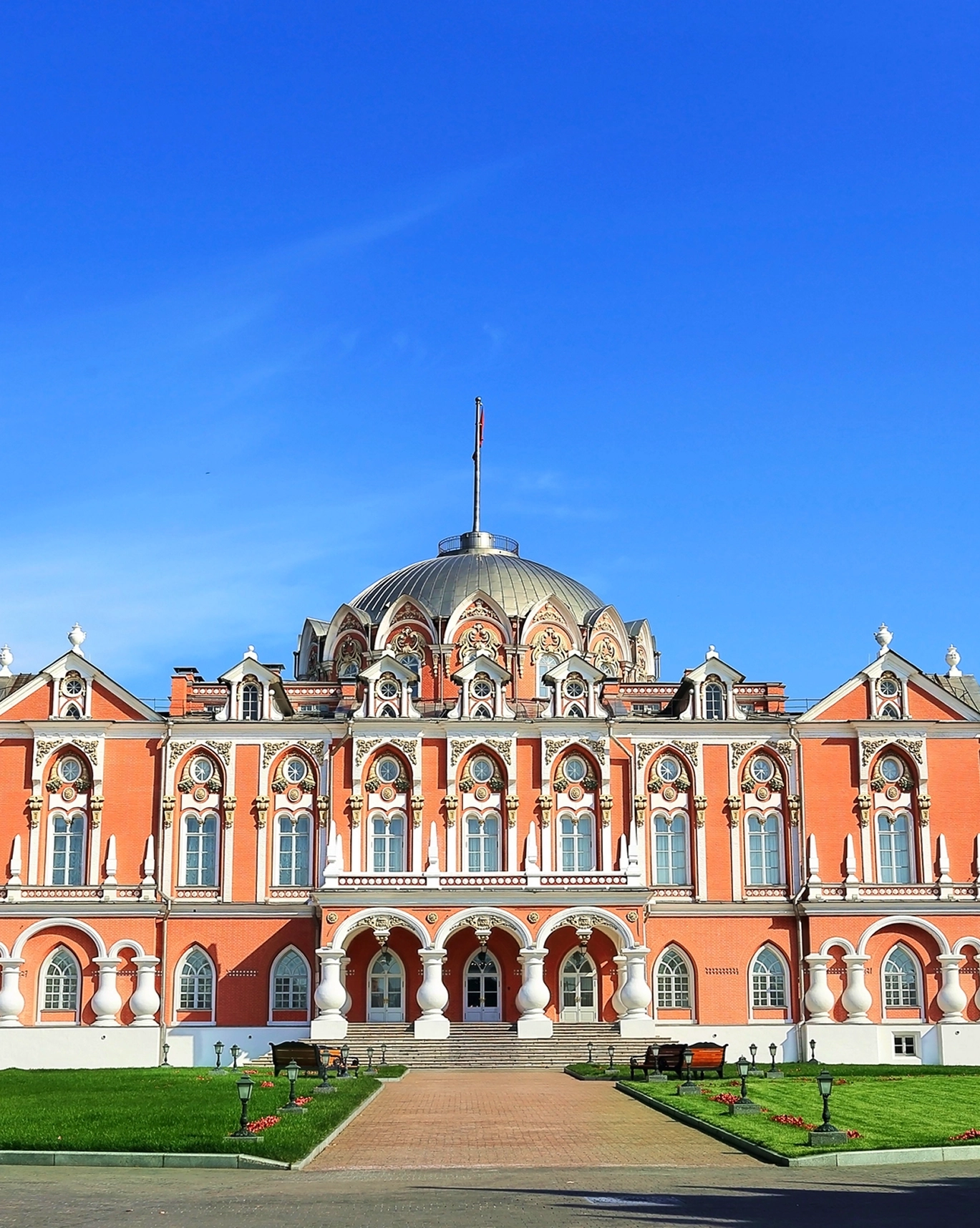 Петровский путевой дворец