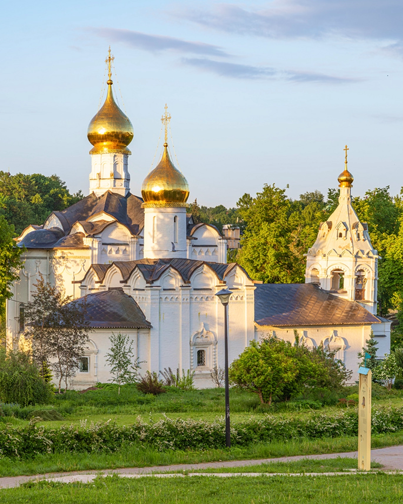 Пятницкая и Введенская церкви