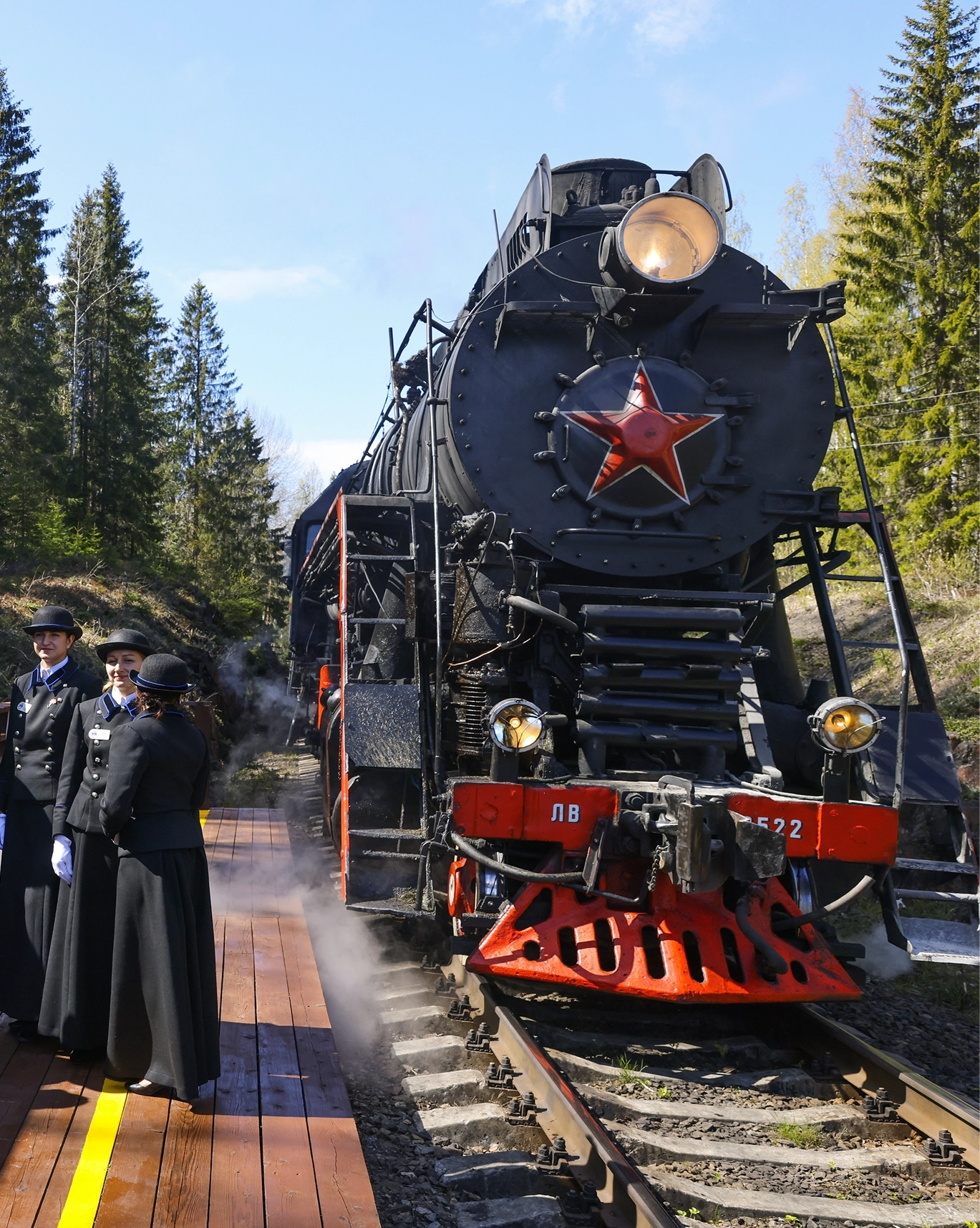 «Рускеальский экспресс» на карточку