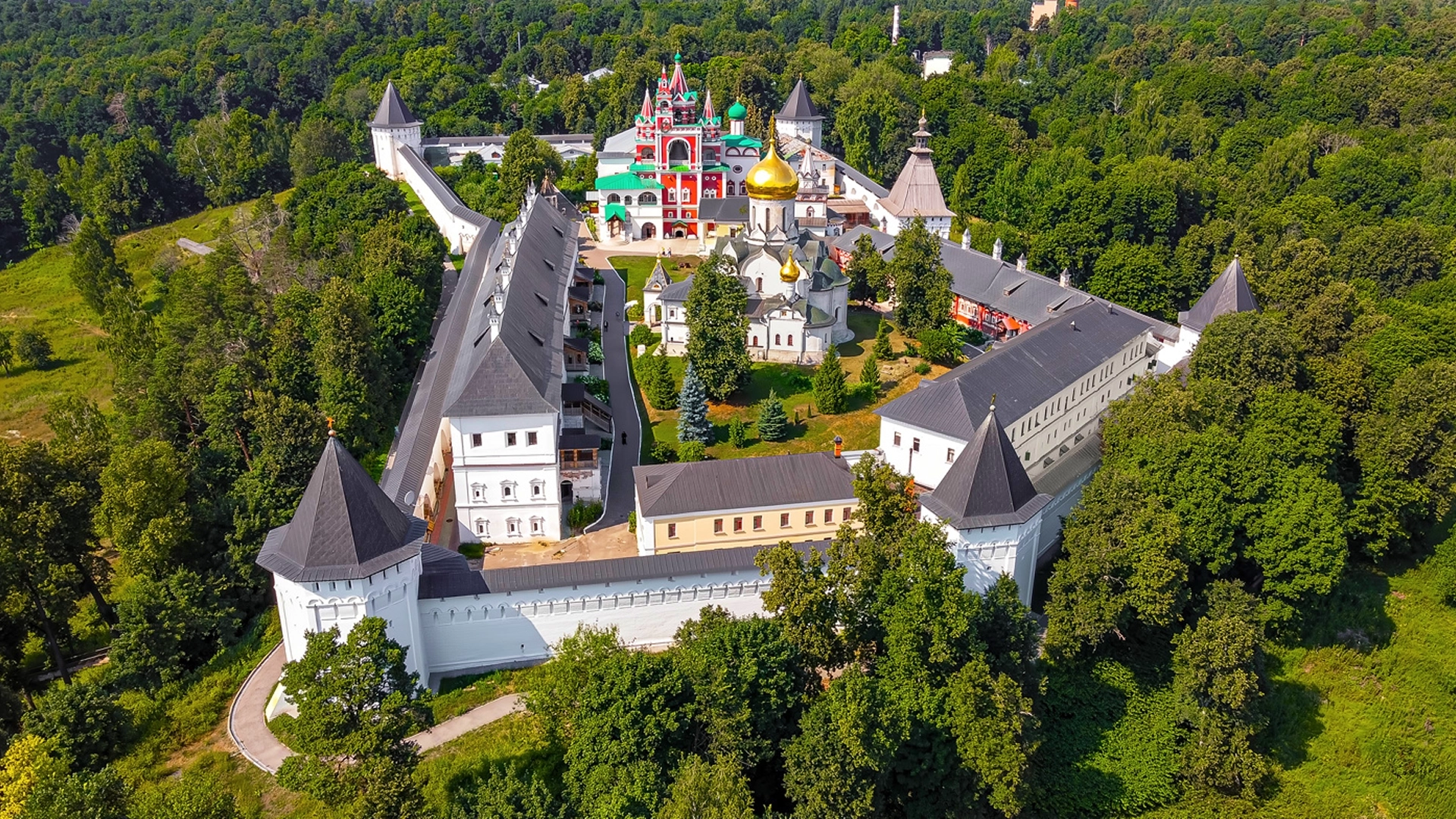 Саввино-Сторожевский ставропигиальный мужской монастырь. Город Звенигород
