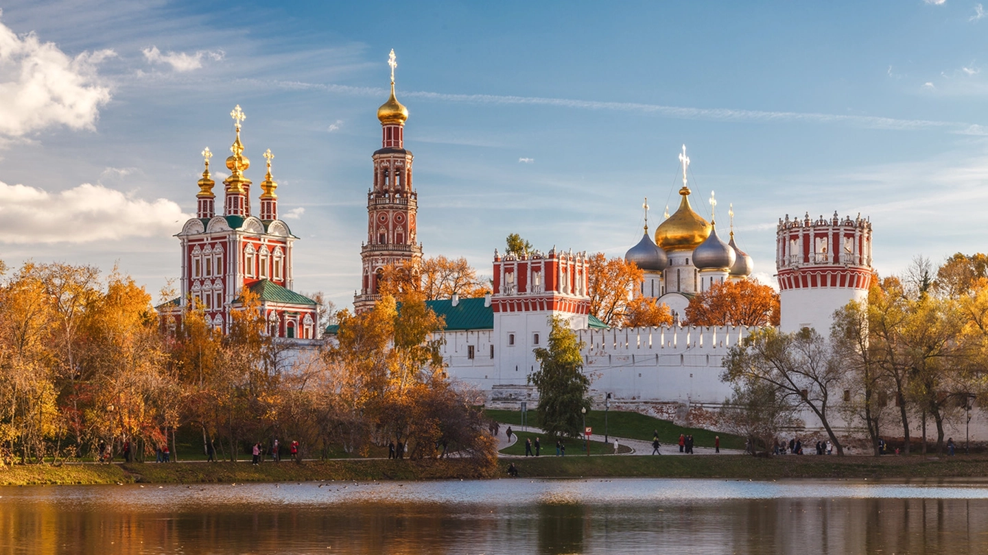 Утки Барбары Буш, каток в саду Толстых и лев на крыше- теплый маршрут ко Дню матери по Хамовникам обложка